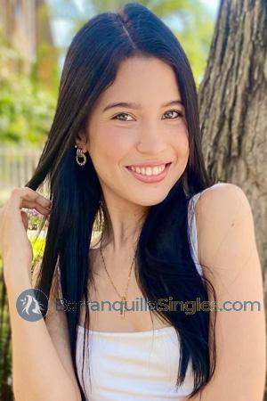 226255 - Paula Age: 26 - Colombia